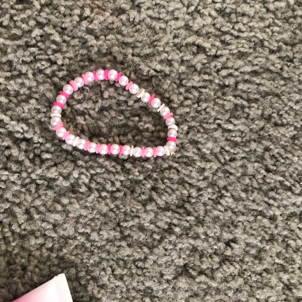 White and pink bead bracelet